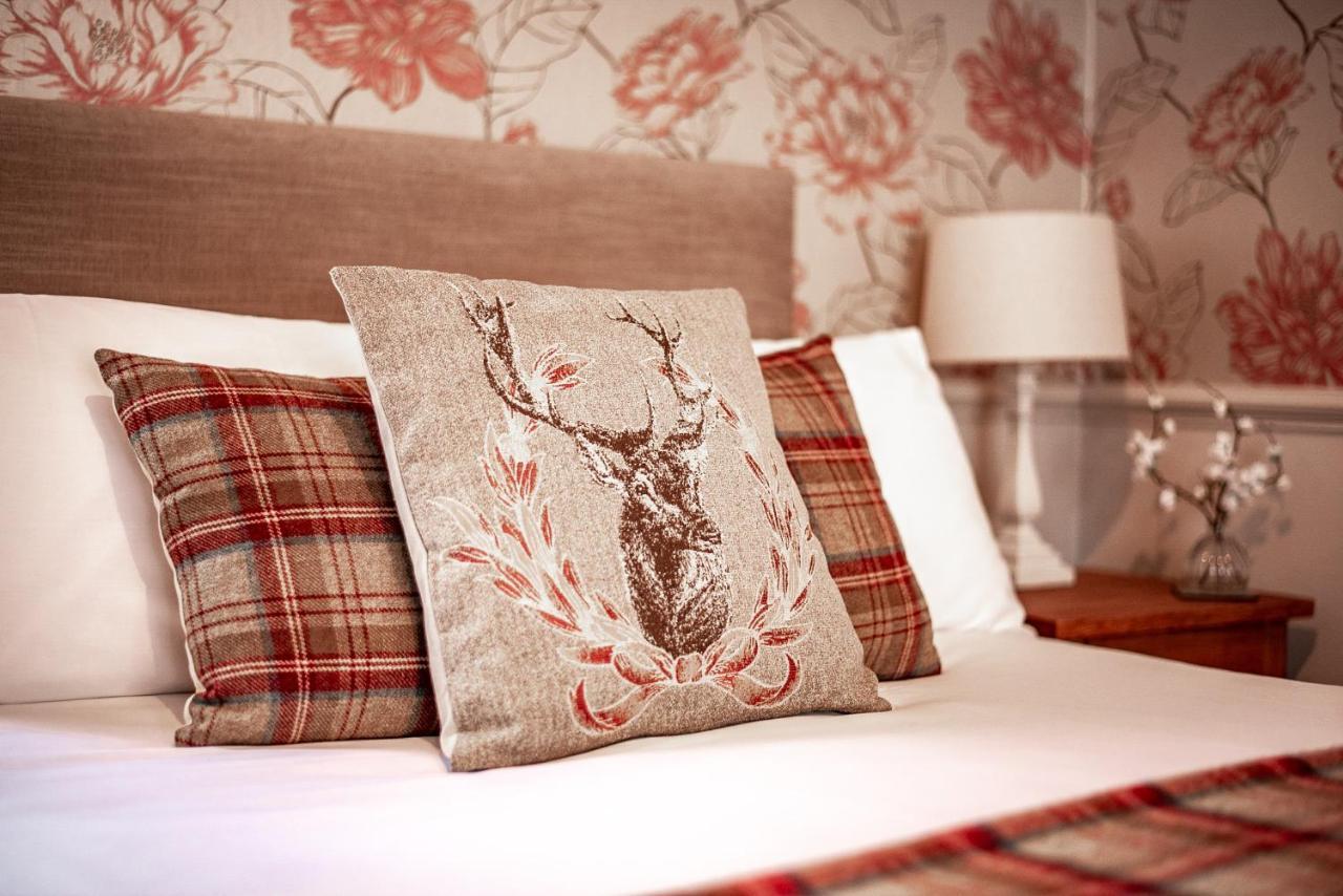 Trivelles Waterhall Country Gatwick Hotel & Airport Parking Crawley  Zewnętrze zdjęcie