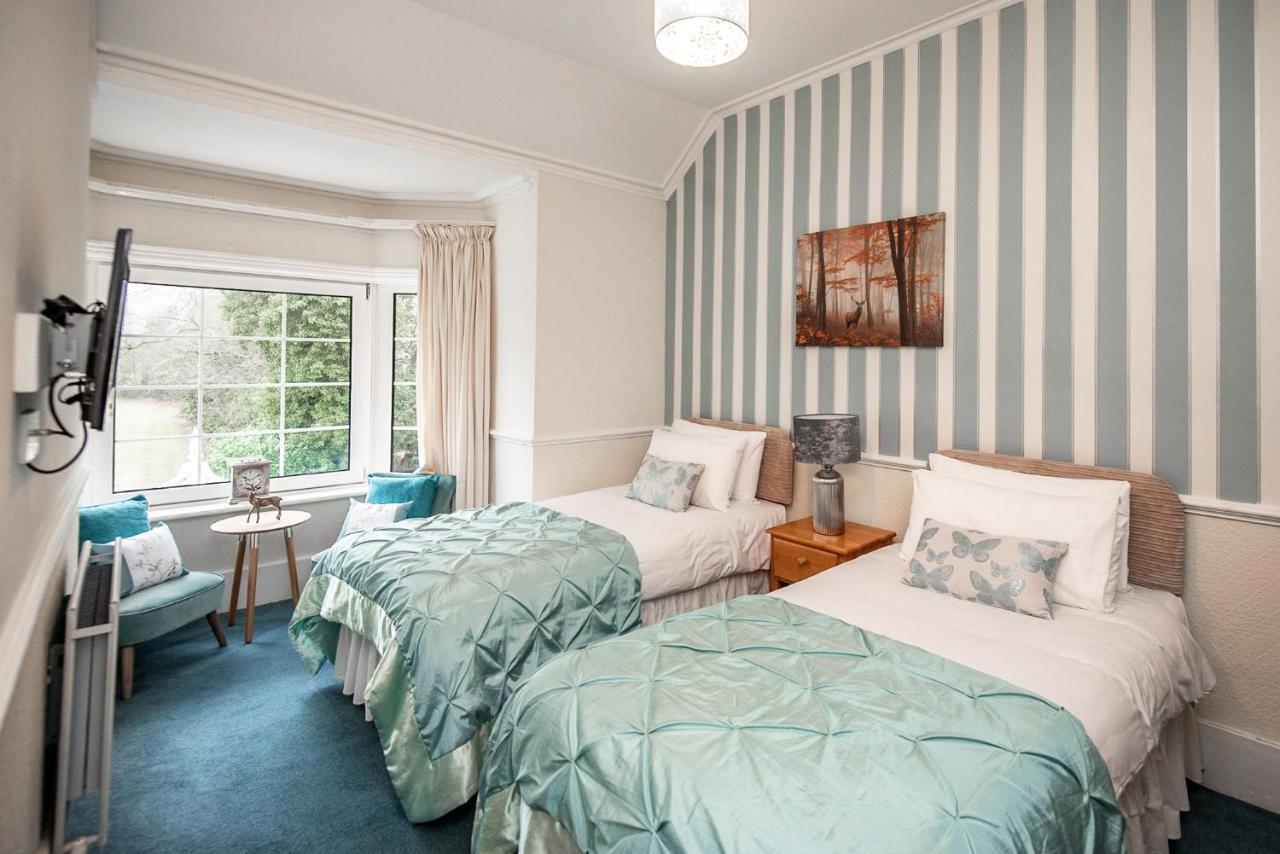 Trivelles Waterhall Country Gatwick Hotel & Airport Parking Crawley  Zewnętrze zdjęcie