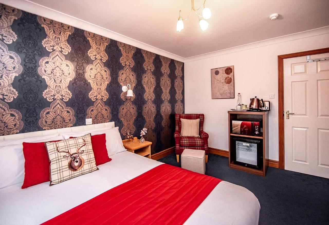 Trivelles Waterhall Country Gatwick Hotel & Airport Parking Crawley  Zewnętrze zdjęcie