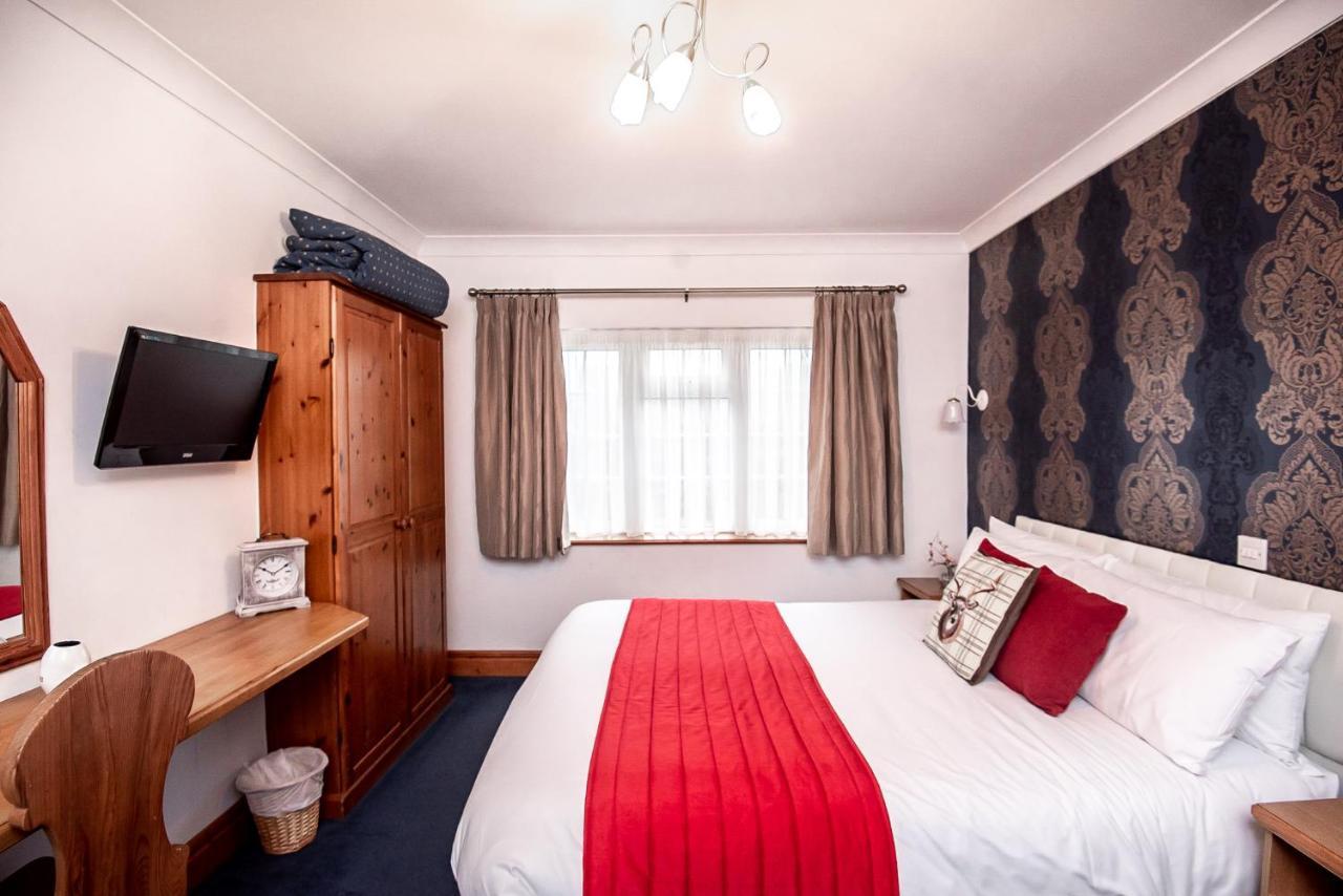 Trivelles Waterhall Country Gatwick Hotel & Airport Parking Crawley  Zewnętrze zdjęcie