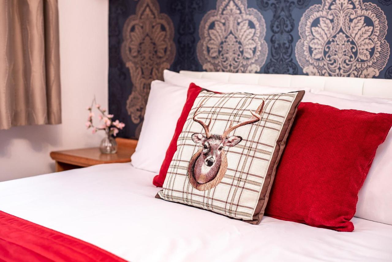 Trivelles Waterhall Country Gatwick Hotel & Airport Parking Crawley  Zewnętrze zdjęcie